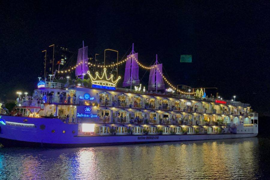 Saigon Evening Tour With Water Puppetry & Dinner Cruise
